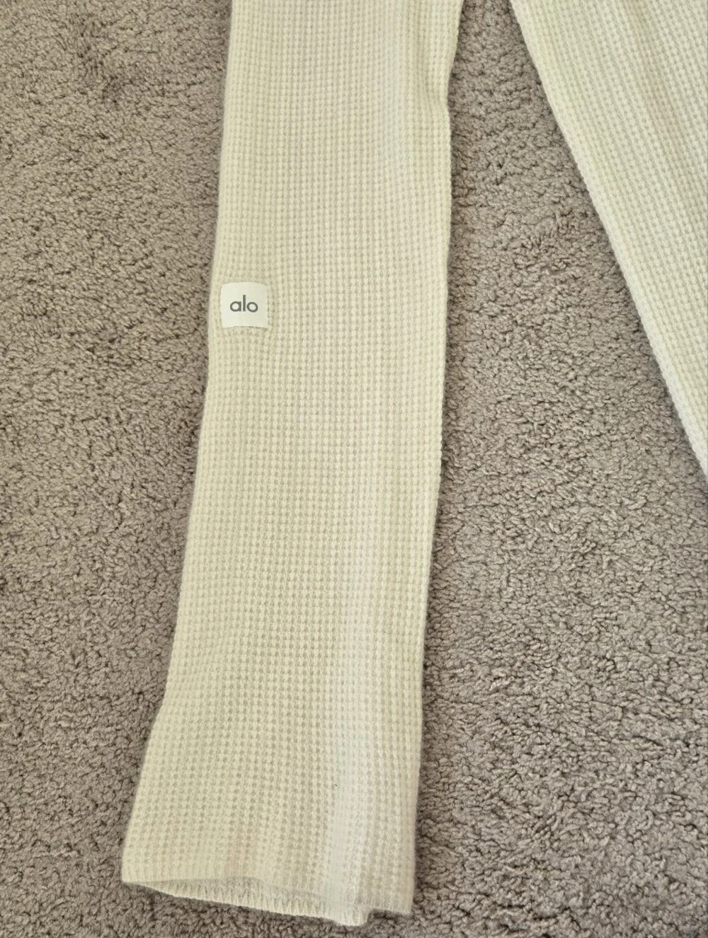 ALO Yoga 100% Cashmere High-Waist Plush Waffle Pant Size Small Ivory Luxury Soft